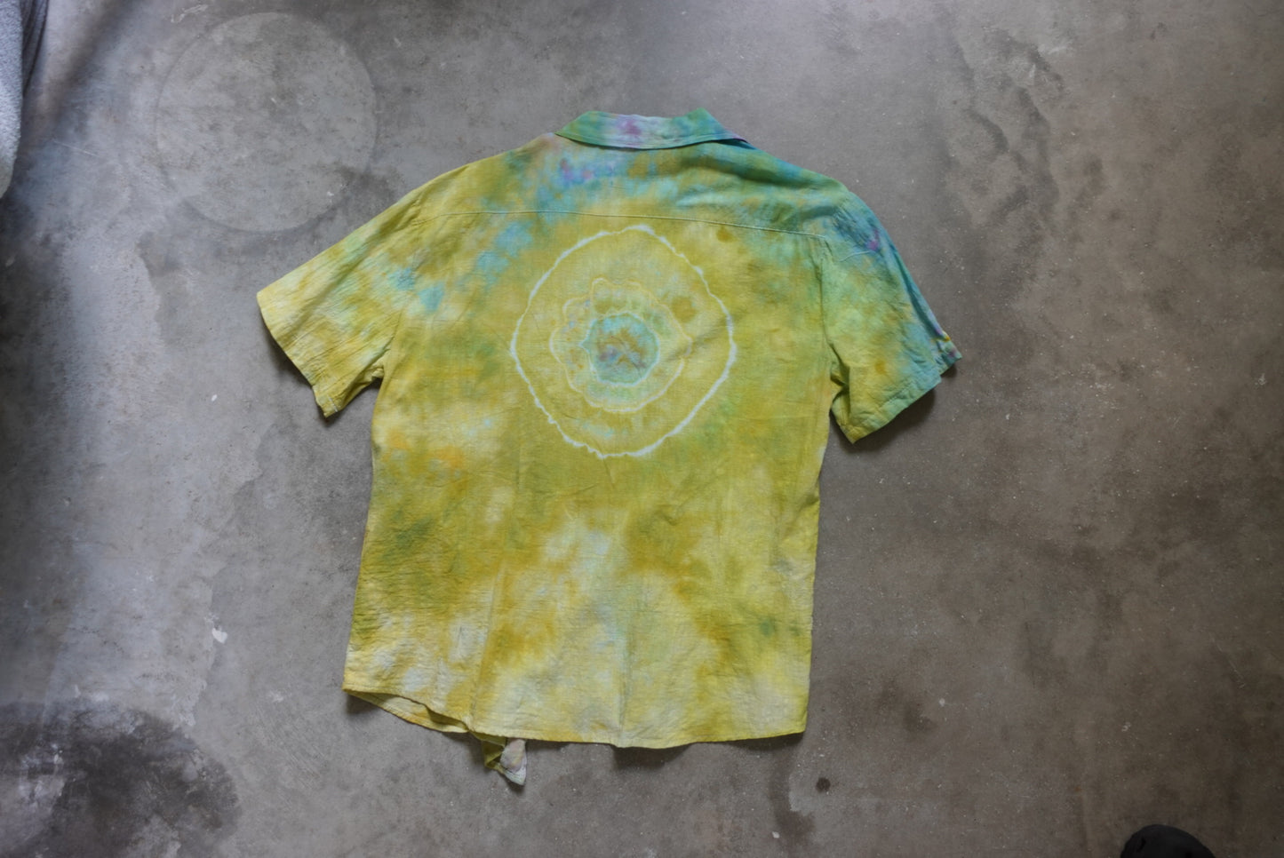 Beach wizard button down camp shirt (M)