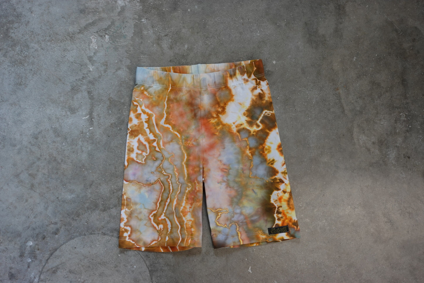 Hippy Cammo high waisted bike shorts (M)