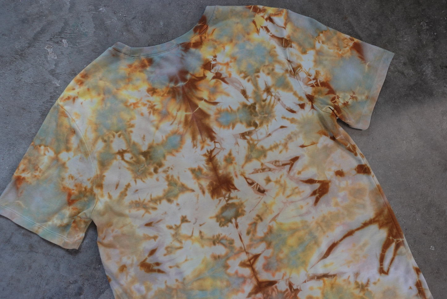 Hippy Cammo short sleeve tee (L)